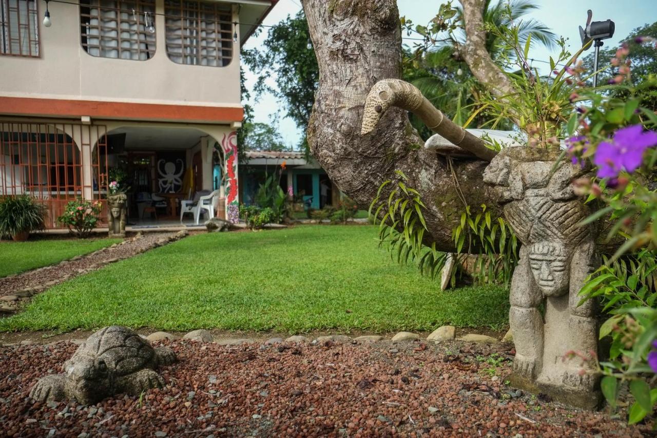 Yubarta Lodge Увита Экстерьер фото