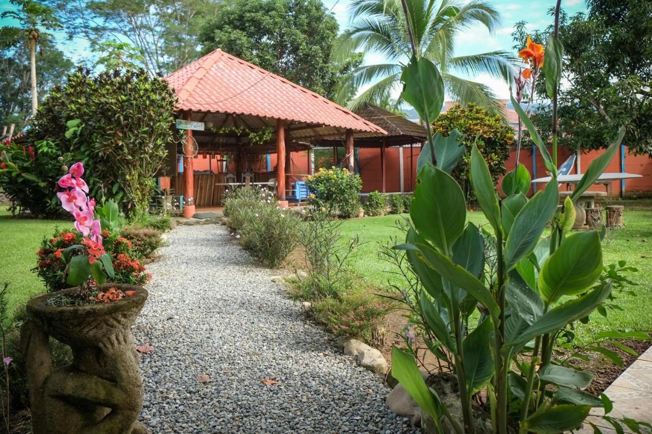 Yubarta Lodge Увита Экстерьер фото