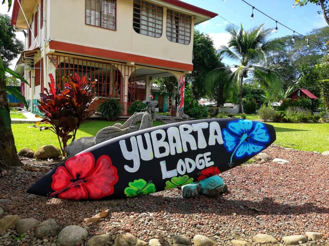 Yubarta Lodge Увита Экстерьер фото